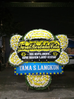Papan Bunga Duka di Datuk Bandar Timur